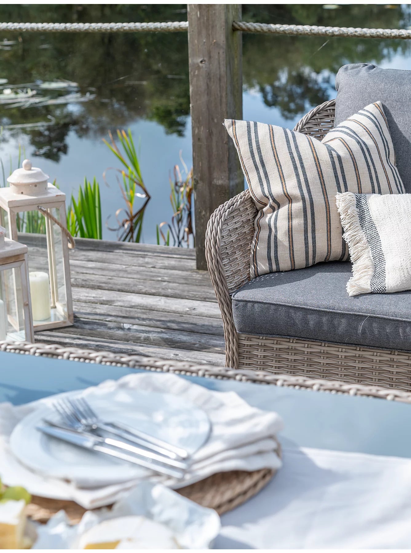 Shore Corner Sofa Dining Set